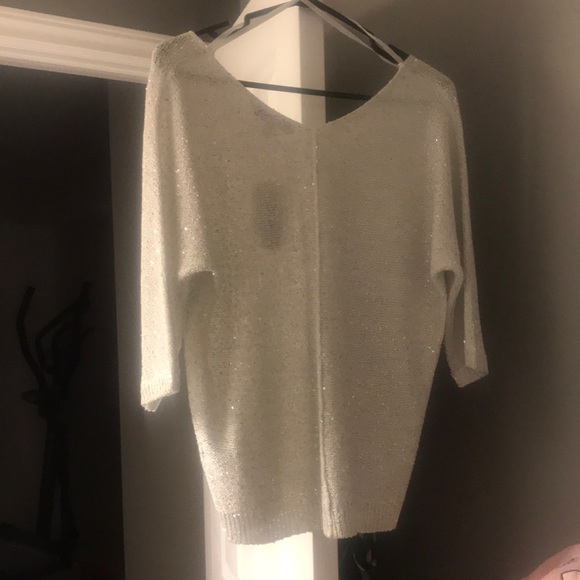 Sweater - Picture 1 of 6